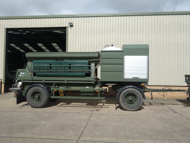 Schmidt towed gritter trailer - Govsales of mod surplus ex army trucks, ex army land rovers and other military vehicles for sale