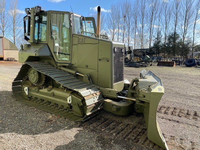 Caterpillar D5N XL Dozer with Winch - Govsales of mod surplus ex army trucks, ex army land rovers and other military vehicles for sale