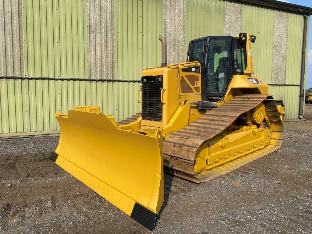 Caterpillar Bulldozer D6N LGP - Govsales of mod surplus ex army trucks, ex army land rovers and other military vehicles for sale